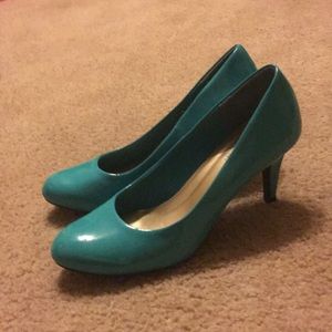 Women’s high heels